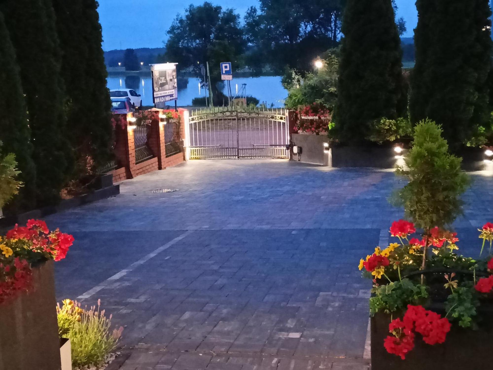 Pokoje Hotelowe Nad Zalewem Siedlce Exterior foto